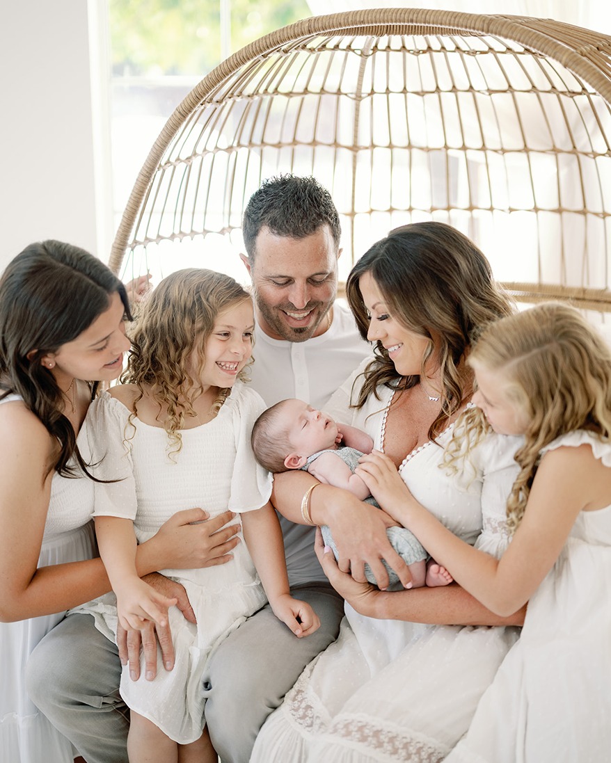 newborn family photos outfits ideas