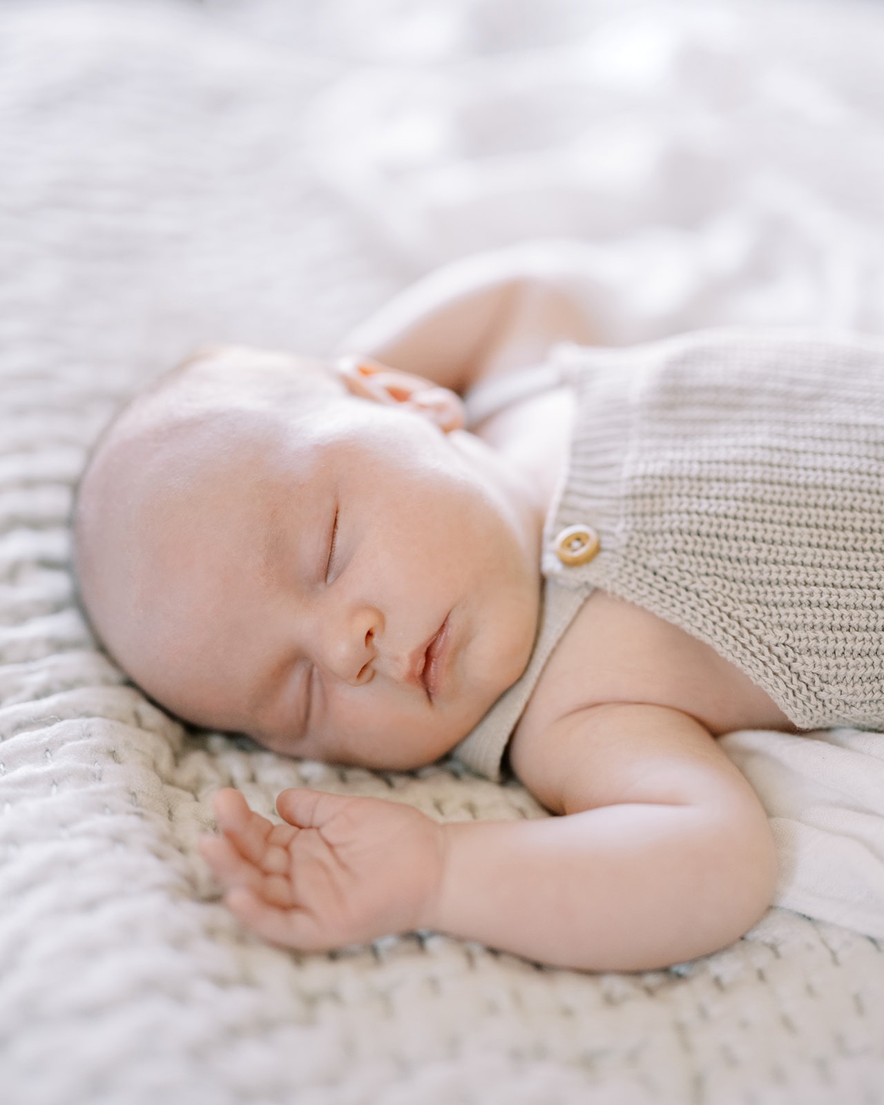 newborn photoshoot outfit ideas